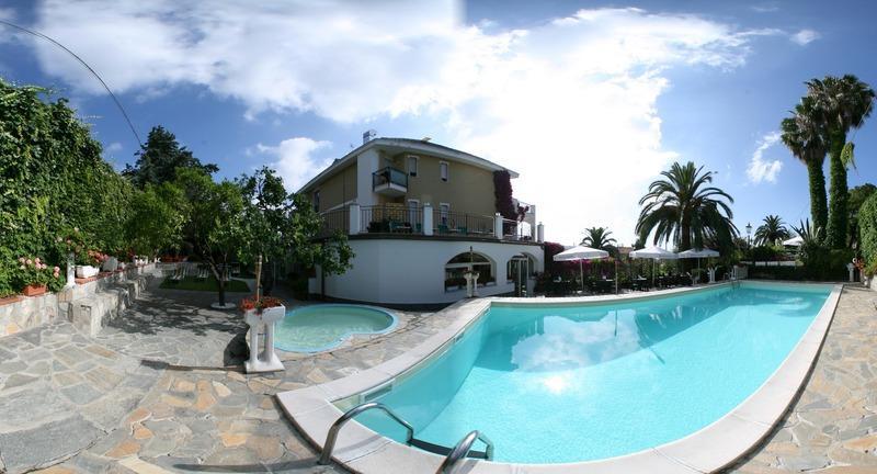 Hotel Bellavista San Bartolomeo Al Mare Extérieur photo